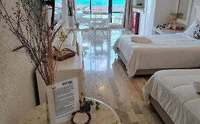 Beachfront Studio With Ocean View