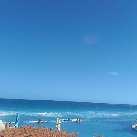 Beachfront Studio With Ocean View Cancún Exterior foto