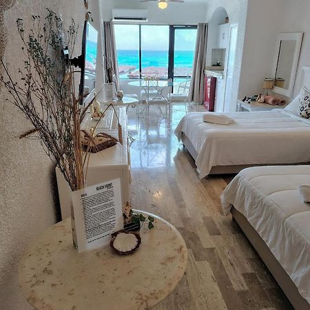 Beachfront Studio With Ocean View Cancún Exterior foto