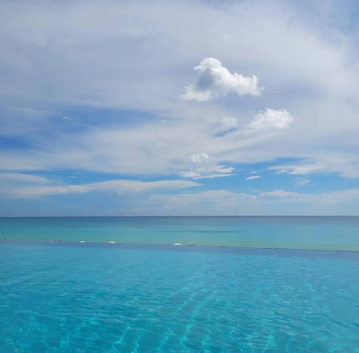 Beachfront Studio With Ocean View Cancún Exterior foto