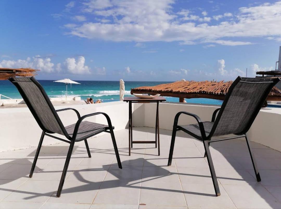 Beachfront Studio With Ocean View Cancún Exterior foto
