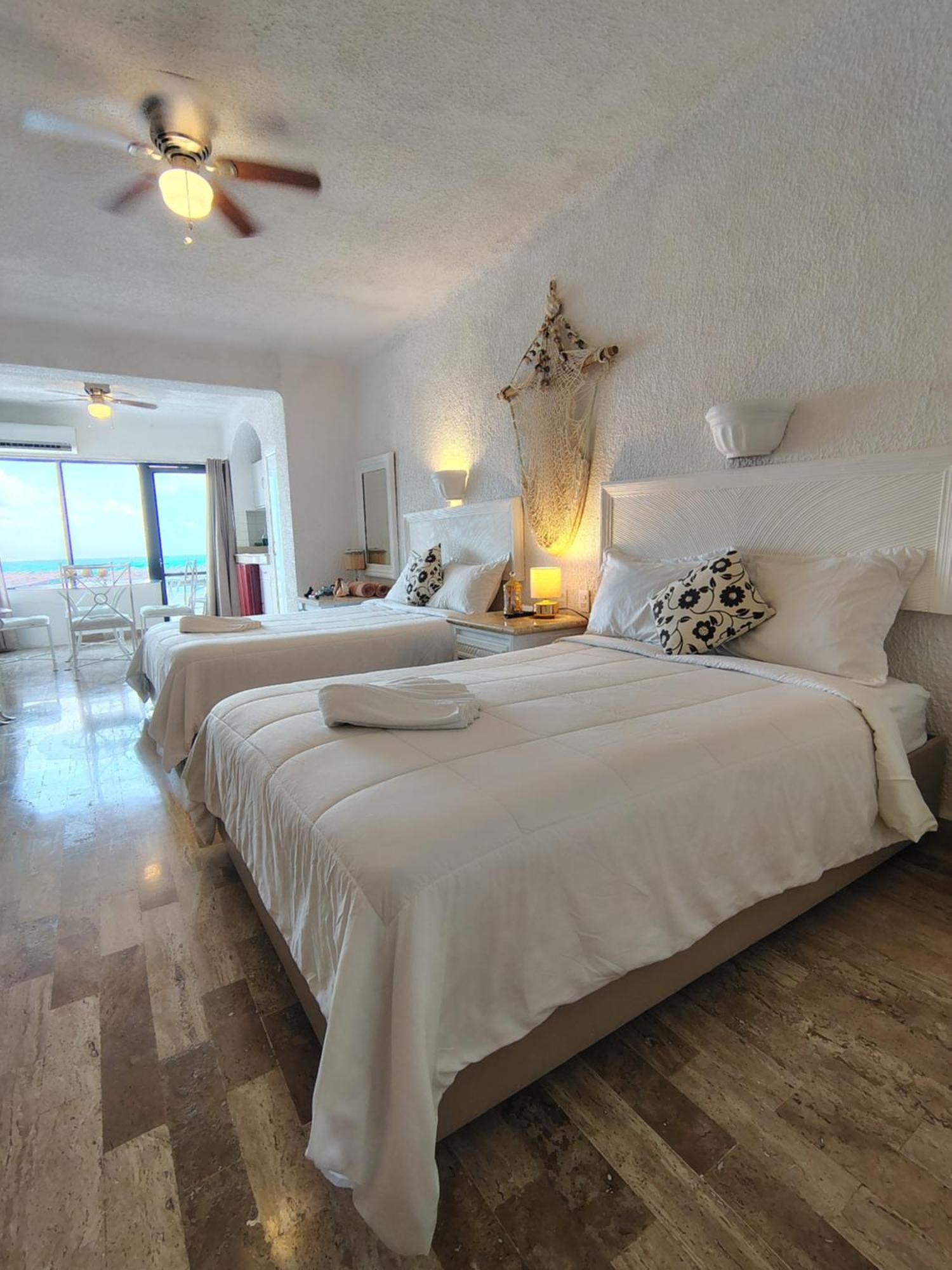 Beachfront Studio With Ocean View Cancún Exterior foto